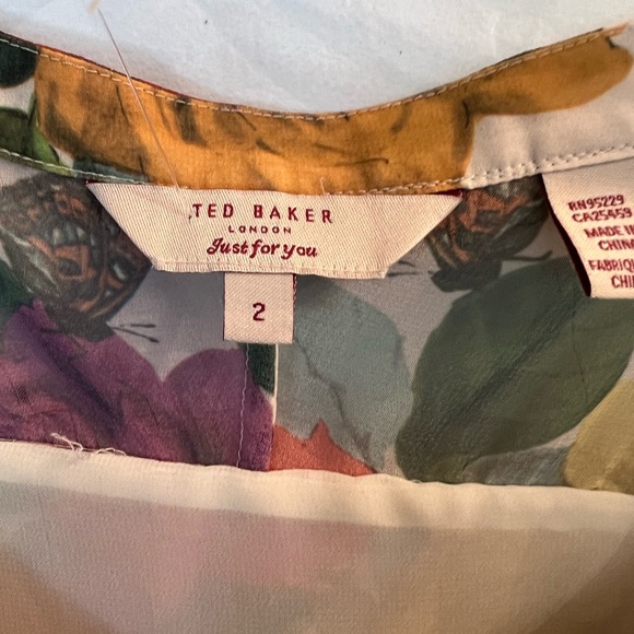 Gorgeous Ted Baker print blouse - Picture 3 of 4